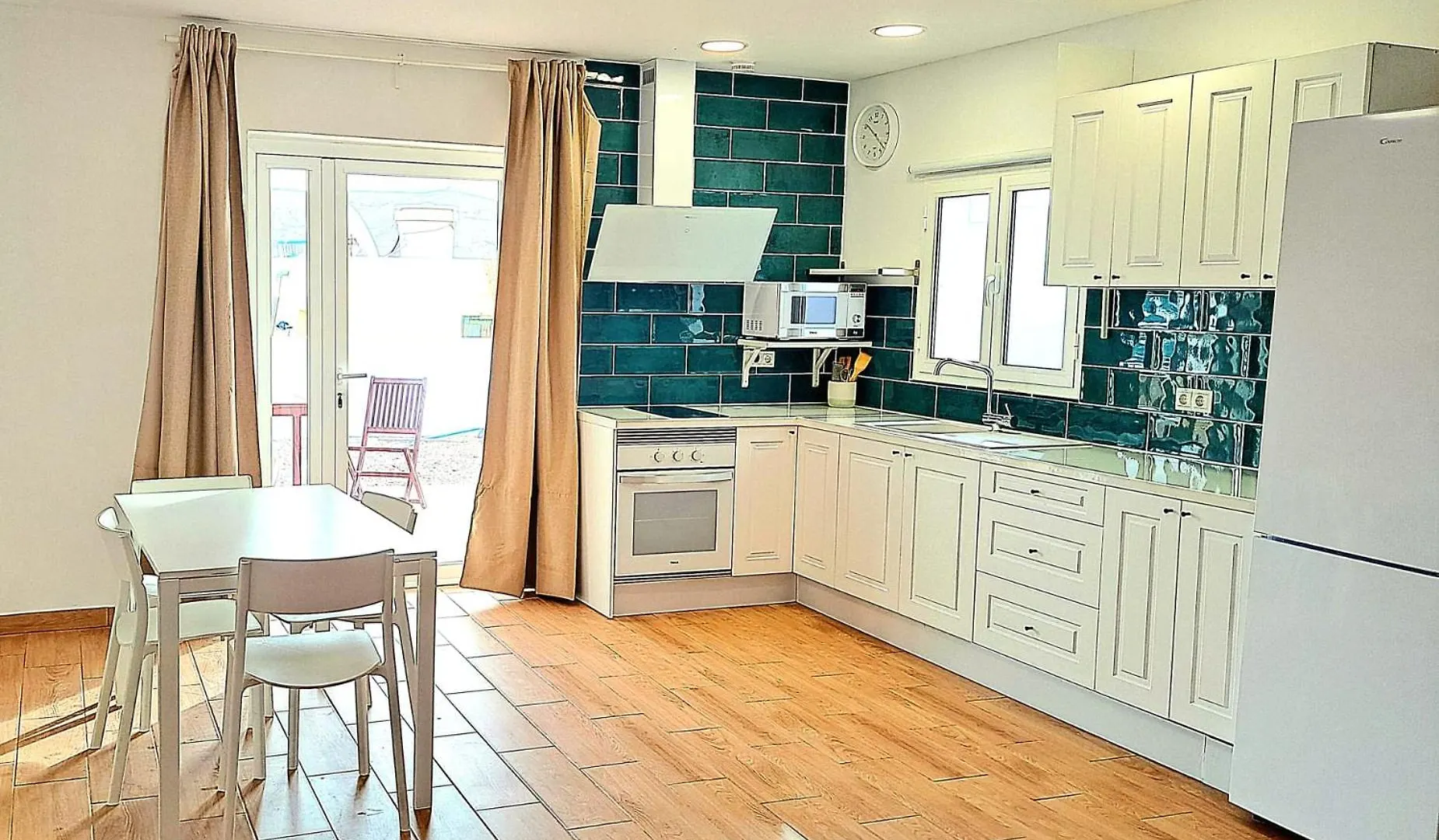 Luna Nueva Con Jacuzzi Tarajalejo 0*,  Španělsko